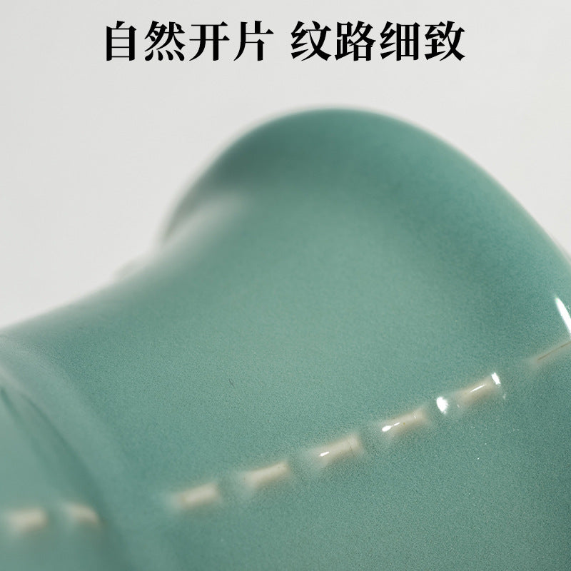 Lvshui Mountain House, Continued Song Longquan Celadon, Plum Green Glaze Halberd-style Fragrant Vase, Antique Small Vase